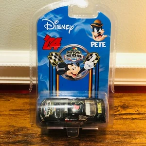 Disney Mickey Mouse "Pete" Car Nascar Grand Prix 2004 Daytona 500 - Brand New - Picture 1 of 3