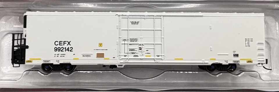 N Scale BLMA Models 15924 CEFX Trinity 64’ Reefer Refrigerator Car CEFX #992142 - Image 1 of 4