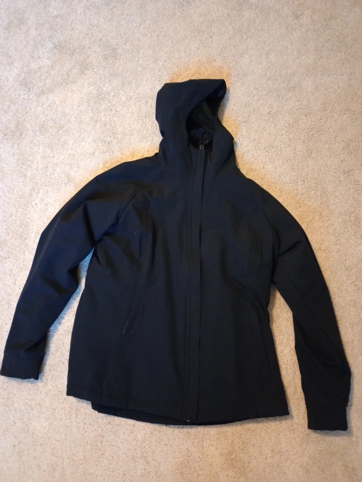 Jaqueta feminina Kirkland forrada de lã casca macia preta tamanho grande - Imagem 1 de 4