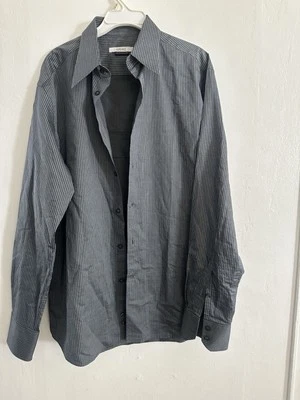 Camisa social Versace Collection masculina manga longa estampa listrada em dois tons cinza Euc - Imagem 1 de 4