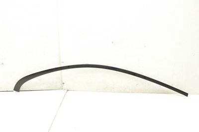 Mercedes-Benz C63 AMG 2017 moldura exterior trasera derecha  Foto 1 de 4