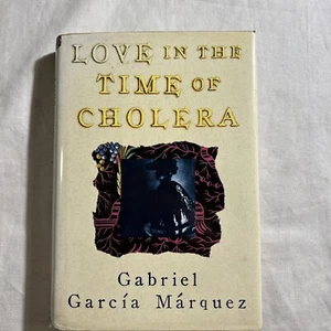 LOVE IN THE TIME OF CHOLERA by Gabriel Garcia Marquez -1st/1st HCDJ 1988 Nice - Picture 1 of 12