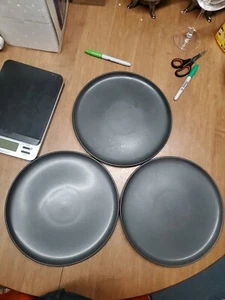 3 Crate & Barrel WREN Grey Dinner Plates 10.75" Ceramic Stoneware Euc Bin 149 - Picture 1 of 6