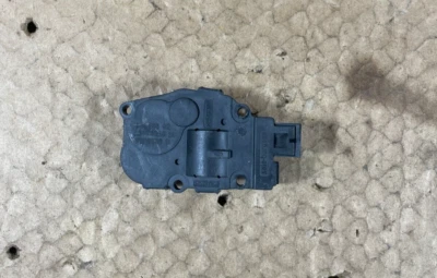 Actuador de motor de calefacción Mercedes Benz ML350 2006-2011 929888GD OEM. Foto 1 de 4