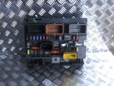 Citroen Peugeot Engine Bay Fuse Box 9675877980 Bsm - Image 1 of 2
