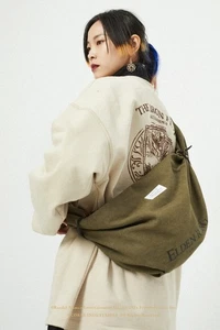 ¿Anillo Gcores Industries x ELDEN? Bolso mensajero The Lands Between | Lona de algodón - Imagen 1 de 11