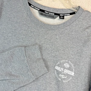 Harley Davidson Ash Gray Crewneck Sweatshirt 2XL Slim Logo Rider Spirit Pullover - Picture 1 of 14