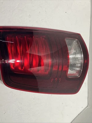 OEM 2013-2018 RAM 1500 2500 3500 Lámpara de luz trasera LED negra izquierda 68093081AC Foto 1 de 4