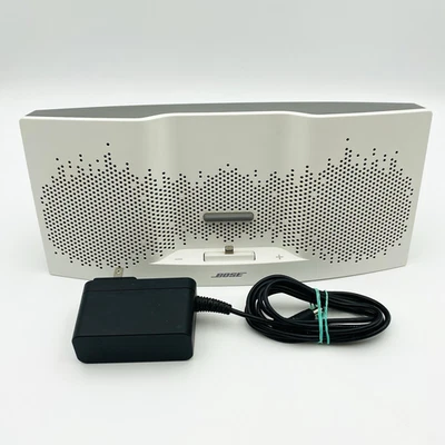 Bose SoundDock XT Speaker 415209 White w OEM AC Adapter Tested Working Excellent - Image 1 of 4
