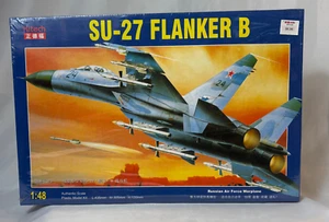 Kitech SU-27 Flanker B Russian AF Warplane 1/48 Scale Model Kit SEALED Box - Picture 1 of 15