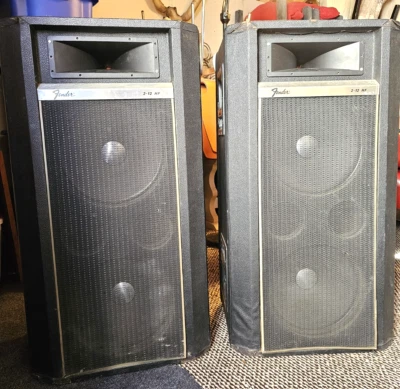 Par de Altavoces PA Fender 2-12 HF De Colección - Altavoces 8 OHMS - FUNCIONA Foto 1 de 4