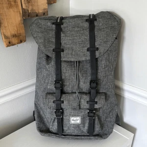 Herschel Little America Padded Backpack Laptop Standard 30L Raven Crosshatch - Picture 1 of 14