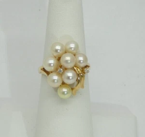 8 Natural Cultured Pearls in this Vintage 14k Cluster Ring - Picture 1 of 5