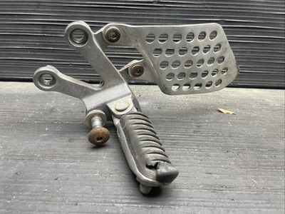 2000 Kawasaki Ninja ZX12R левый передний кронштейн переключателя, задний комплект #1119252 - Изображение 1 из 4