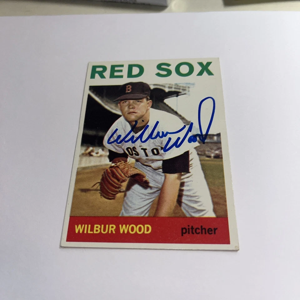 Tarjeta Topps de novato firmada por Wilbur Wood de los Medias Rojas de Boston 1964 Foto 1 de 1