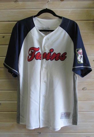 Joe Mauer #7, Minnesota Twins, Size XL, Jersey / Shirt, MLB Genuine Merch Cover