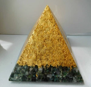 Esmeralda Abundancia Grande Pirámide de Giza Prosperidad Oro 24K Orgón - Imagen 1 de 7