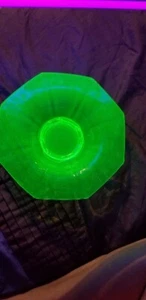 Vintage Uranium Serving Dish 11 Inch Octagonal - Picture 1 of 8