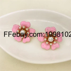 Oscar de la renta WOMEN Jewelry ART DECO Stud Earrings Pierced Flower pink - Picture 1 of 4