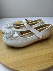 Softkids Shoes Girls Size 1 Patent Flower Pearl Bow Dress Flats Wedding Party - Picture 1 of 11