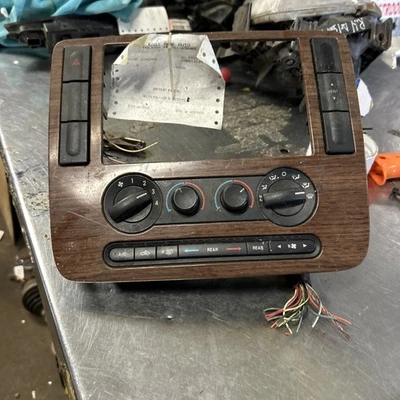 Ford Freestar/Monterey 2004-7 control manual de temperatura delantero Foto 1 de 4