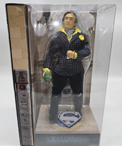 Figura de acción DC Superman The Movie Lex Luthor 12" Gene Hackman 2009 sellada - Imagen 1 de 3