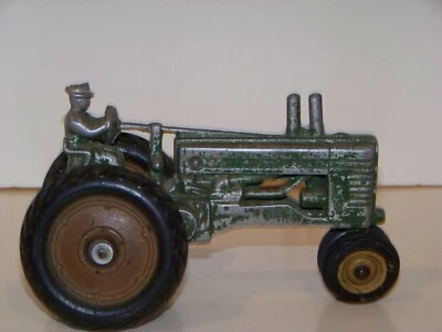 Vintage 1940’s Ertl John Deere Model A Toy Tractor with Driver. Cast Aluminum. - Image 1 of 4