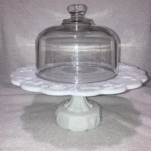 Westmoreland Vintage Milchglas getäfelt Traube Standfuß Kuchenständer mit Kuppel - Bild 1 von 5