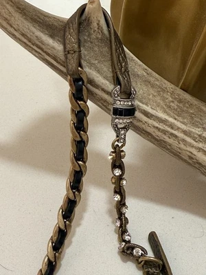 Pulsera envolvente de cuero de bronce Chloe + Isabel - 22" de longitud ajustable - Usada Foto 1 de 4