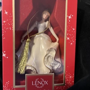 Lenox Disney's Cinderella's Enchanted Evening Christmas Ornament in Box 4.5" - Picture 1 of 2