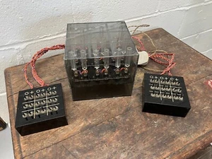 VERY RARE VINTAGE 1940s ELECTRONIC NOUGHTS & CROSSES / TIC-TAC-TOE GAME - GWO - Picture 1 of 24