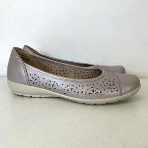 Lo último Preciosos Zapatos Bailarina Metálicos Rosa Pálido Cuero Perforado Talla UK 6 EXF - Imagen 1 de 10