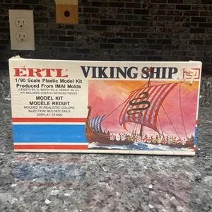 Vintage ERTL IMAI Viking Ship 1/90 Scale Plastic Model Kit Molded in Color 8081 - Picture 1 of 12