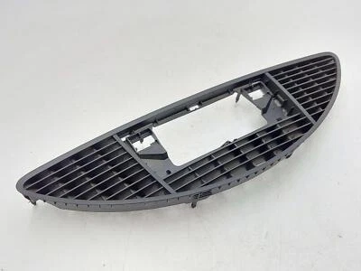 2009 Audi R8 Top Center Dash Vent 8J0819635 Foto 1 de 4