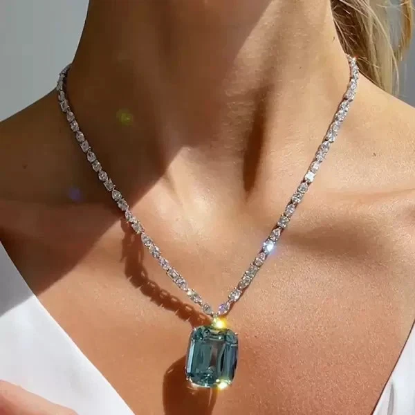 Colar de corrente multi-corte 18 quilates almofada declaração água-marinha folheado a ouro branco 14K - Imagem 1 de 4