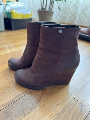 Botas Prada marrón Foto 1 de 4