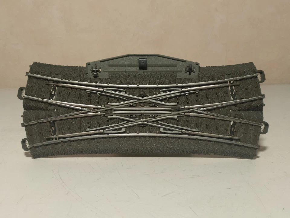 Märklin HO - 24620 - Scambio doppio C inglese con motore e luci - nuovo S1