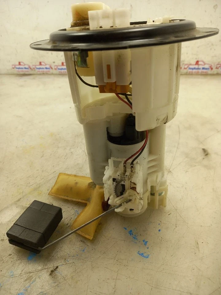 04 05 06 BOMBA DE COMBUSTIBLE SCION XA 1,5 L Foto 1 de 4