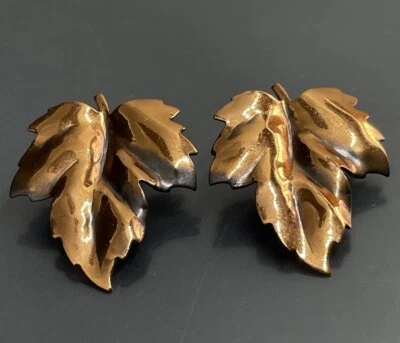 "Pendientes de clip vintage modernos de mediados de siglo de hoja de cobre para mujer de 1,25""" Foto 1 de 4