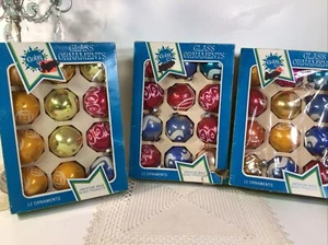Vintage COBY Weihnachtsschmuck ~ 36 Stück ~ (3) Schachteln ~ Glimmerschablone mehrfarbig ~ - Bild 1 von 18