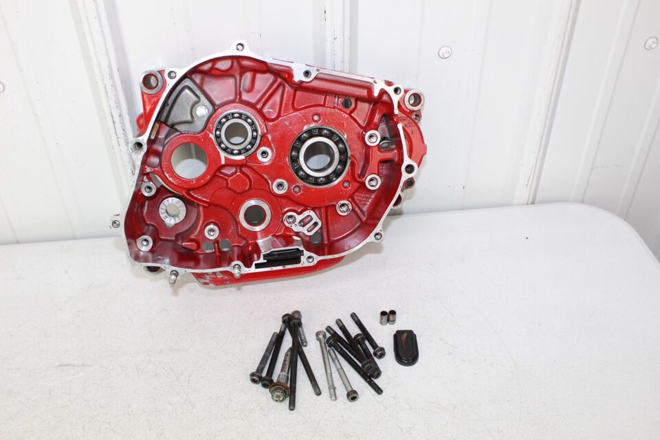 1986 1987 Honda XL250R Right Engine Clutch Cover 11330-KR6-700 XL 250  Cracked