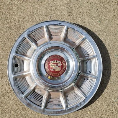 ***** VIDEO 1957 Cadillac Caddy Hubcap Wheel Cover Hub Cap 57 Vintage Rat Rod b - Image 1 of 4