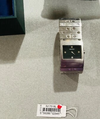 Reloj de pulsera Nautica para mujer de acero inoxidable Foto 1 de 4