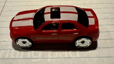 Hot Wheels Track Stars Chrysler Hemi 300C carros colecionáveis brinquedos Mattel solto - Imagem 1 de 4