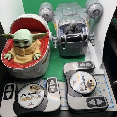 The Mandalorian Razor Crest Radio Remote Control-Works-Set. Baby Yoda & Mando - Image 1 of 3