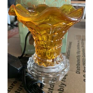 Electric Glass Plug-in Fragrance Lamp/Oil Burner/Wax Warmer/Night Light Yellow - Picture 1 of 4