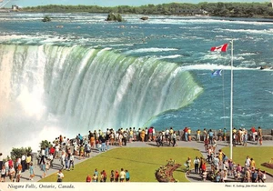 CANADA - Photo 1/2