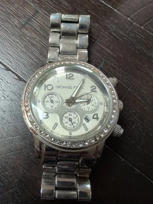 Reloj MICHAEL KORS MK-5139 Plata Cronógrafo 10 ATM Cuarzo ¡Bonito!  Foto 1 de 4