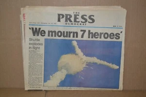 NASA Challenger Space Shuttle Explosion 29. Januar 1986 Presse demokratische Zeitung - Bild 1 von 4
