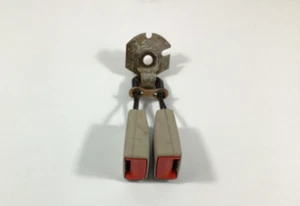 1998-2003 Jaguar XJ8 VDP Rear Left & Center Side Seat Belt Buckle HNC7090AD OEM. - Picture 1 of 7